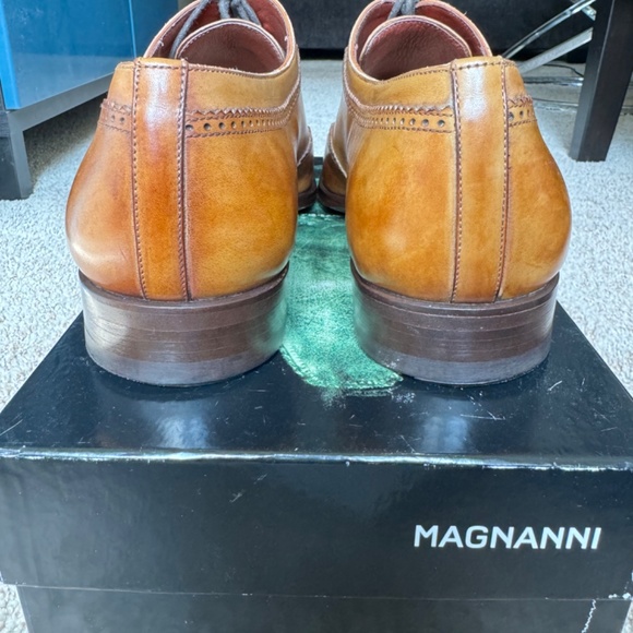 MAGNANNI MEDALLION-TOE WINGTIP DERBY LACE-UP BROGUES - Picture 8 of 10